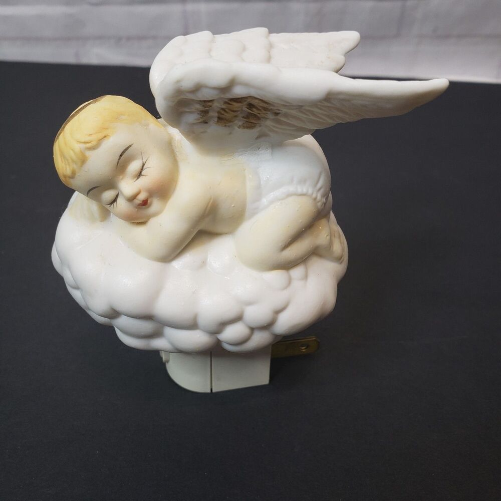 Vintage 1993 Avon Glimmering Light Porcelain Cherub Angel on Cloud Night Light